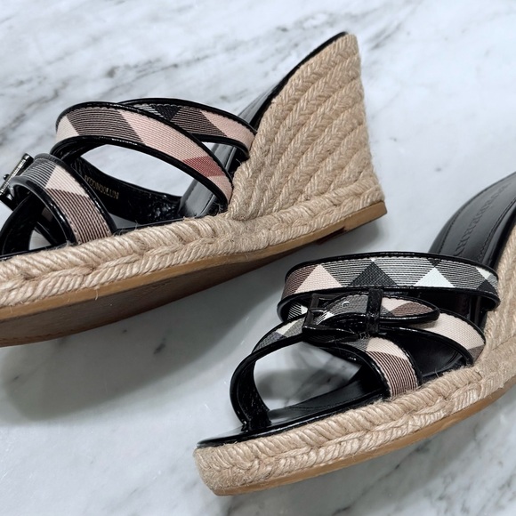 Burberry Nova Checkered Black and Tan Wedges - Picture 6 of 6